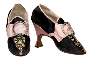 <Black silk heels from 1780>